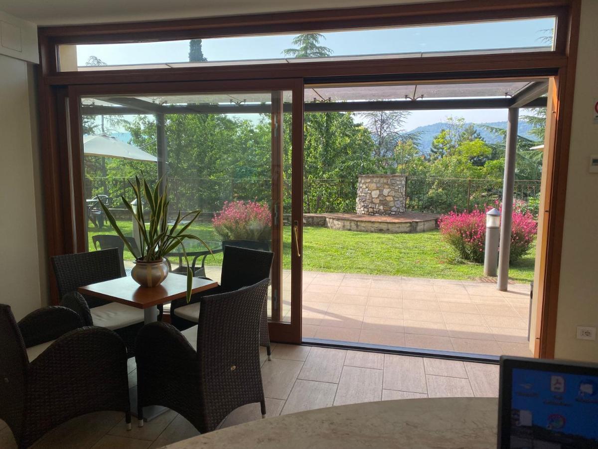 Residence Delle Tre Corone Trescore Balneario Exterior photo