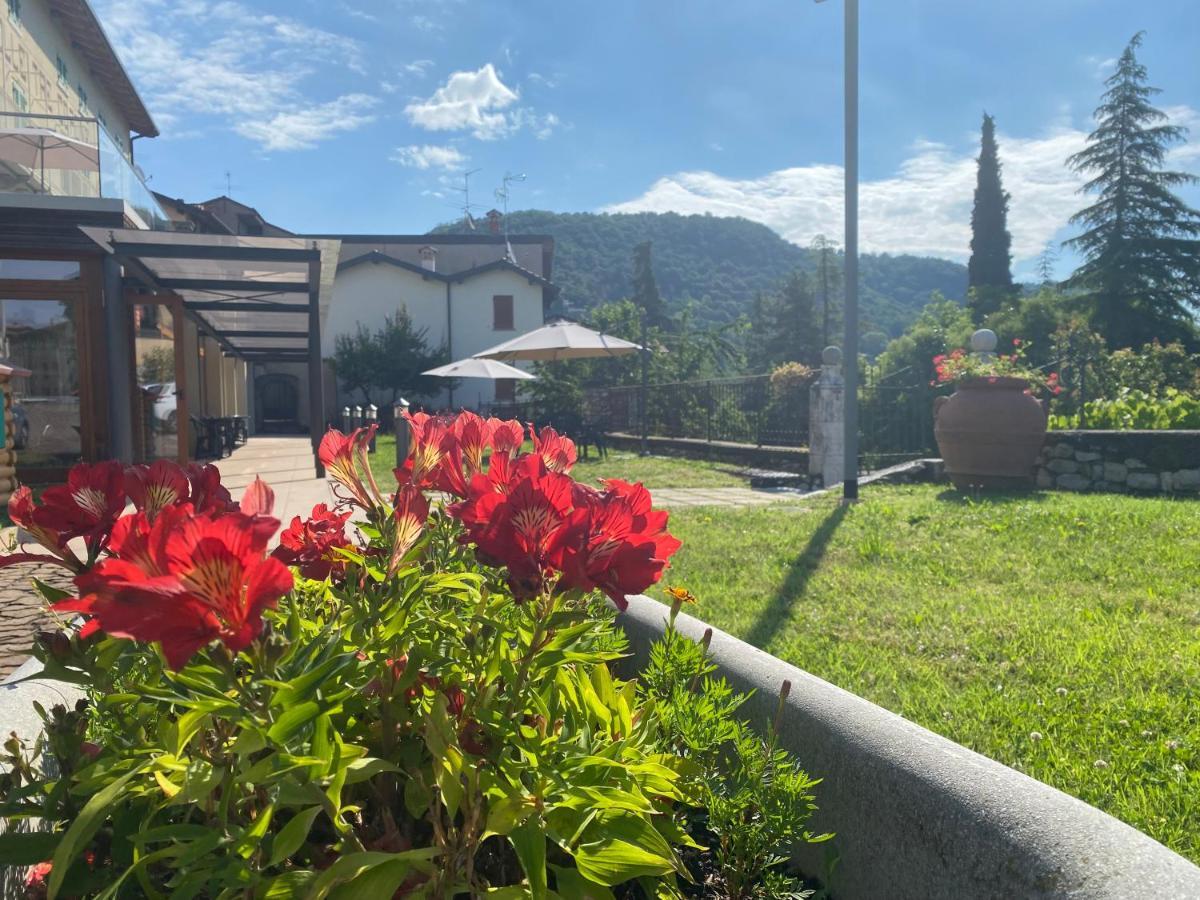 Residence Delle Tre Corone Trescore Balneario Exterior photo